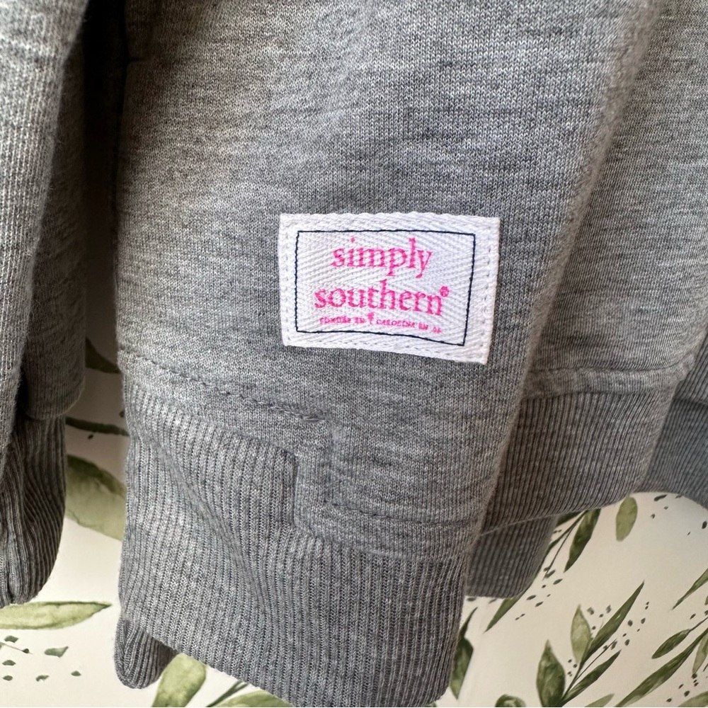 Simply Southern Be Kind Sweatshirt. Gray. Medium. NWT - Picture 4 of 10